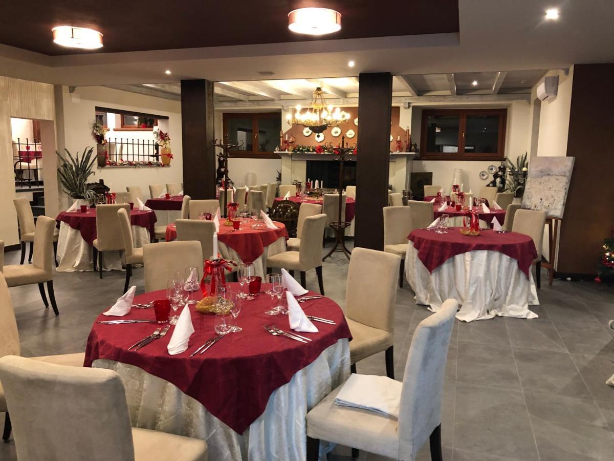 Locanda Rossa Hotell Romans di Varmo Exteriör bild
