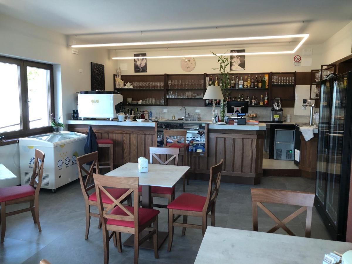 Locanda Rossa Hotell Romans di Varmo Exteriör bild