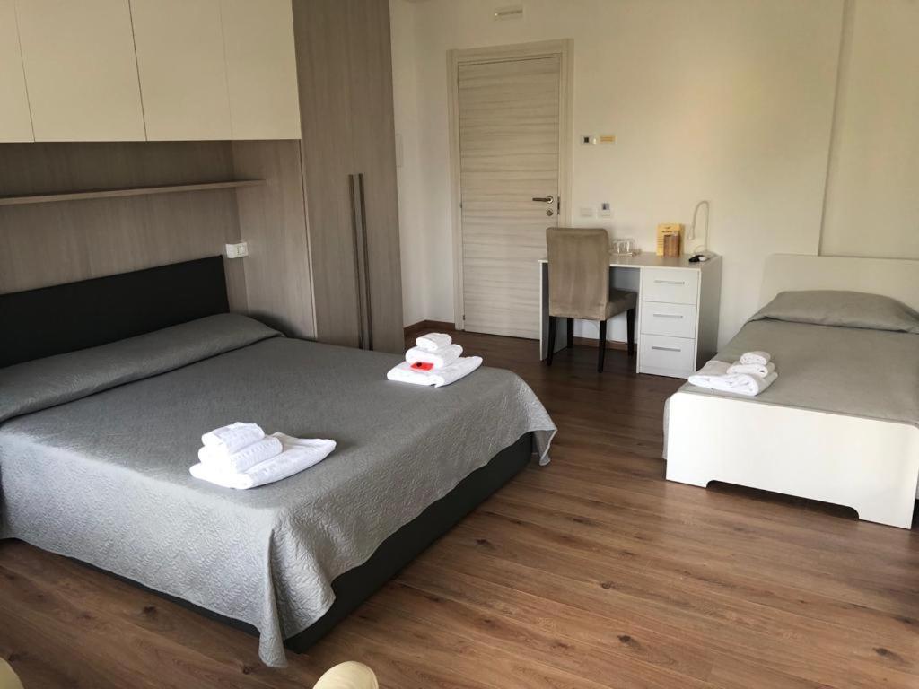 Locanda Rossa Hotell Romans di Varmo Exteriör bild